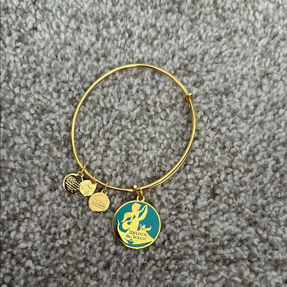 “Unlike The Magic” Aladdin Bracelet